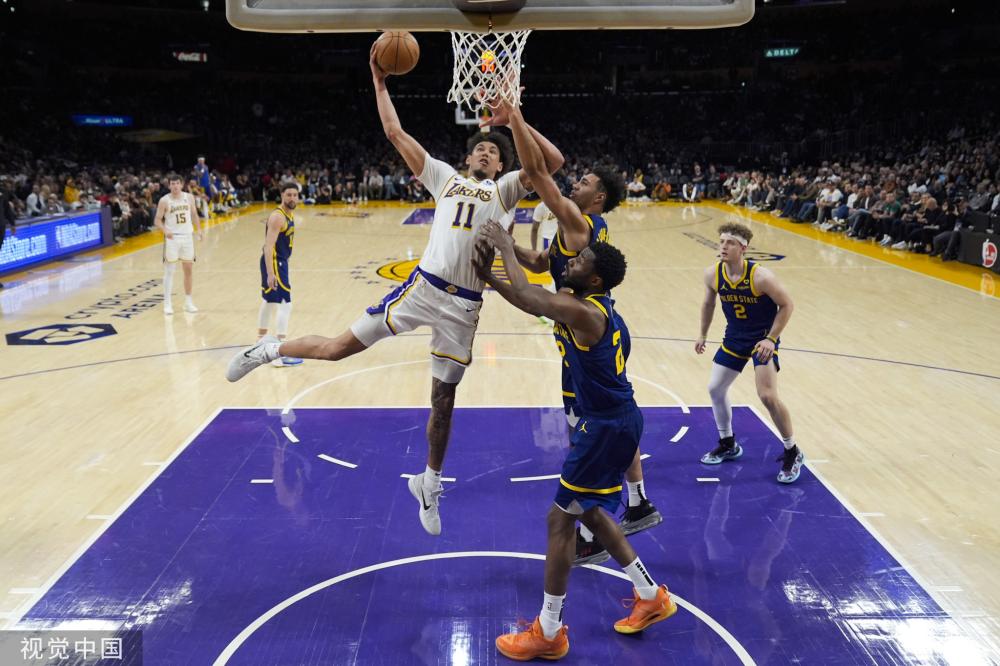 了全场掌声 了全场掌声