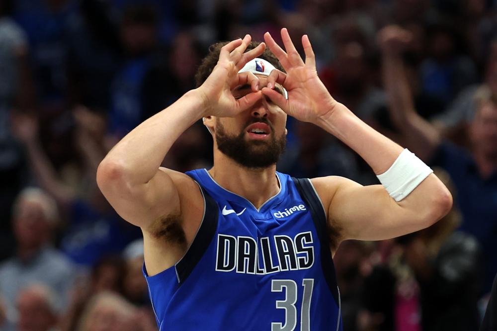 中国队仍有 中国队仍有