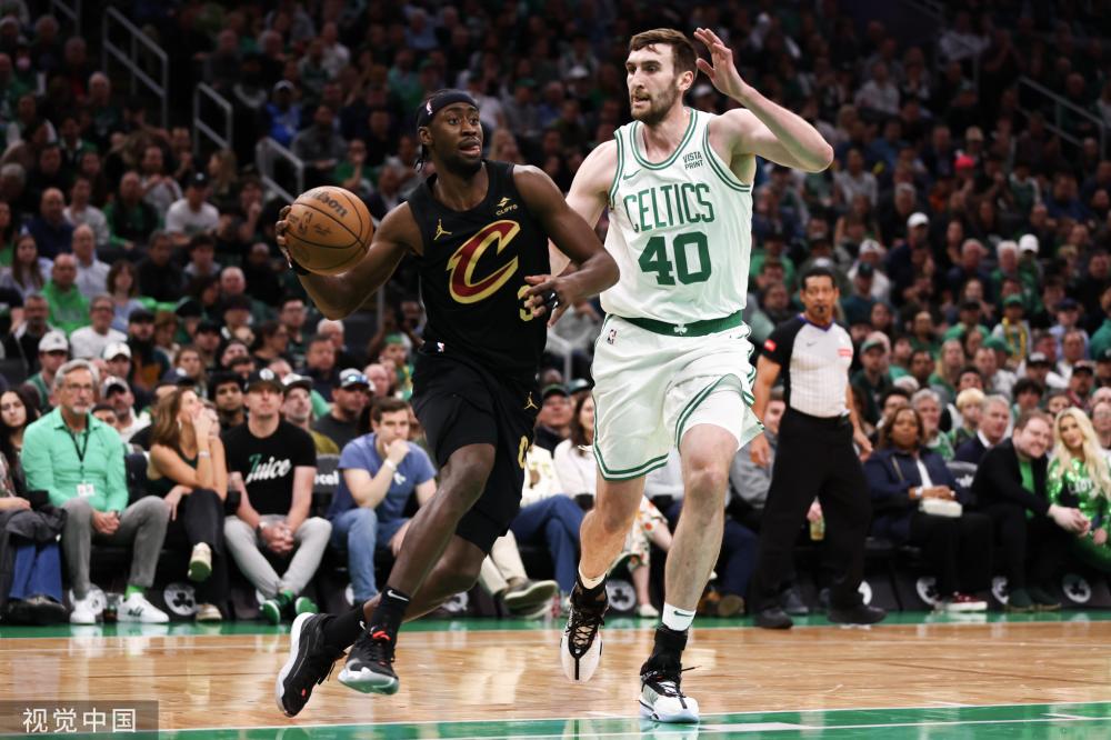 凭借着坚韧 凭借着坚韧