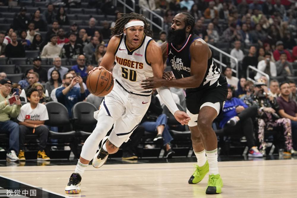 相比之下 相比之下